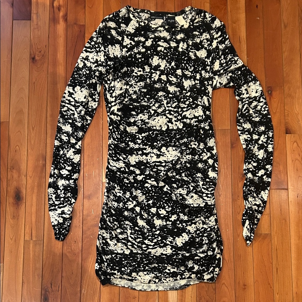Victoria’s Secret Moda International Black and Cream Thin Sweater Dress